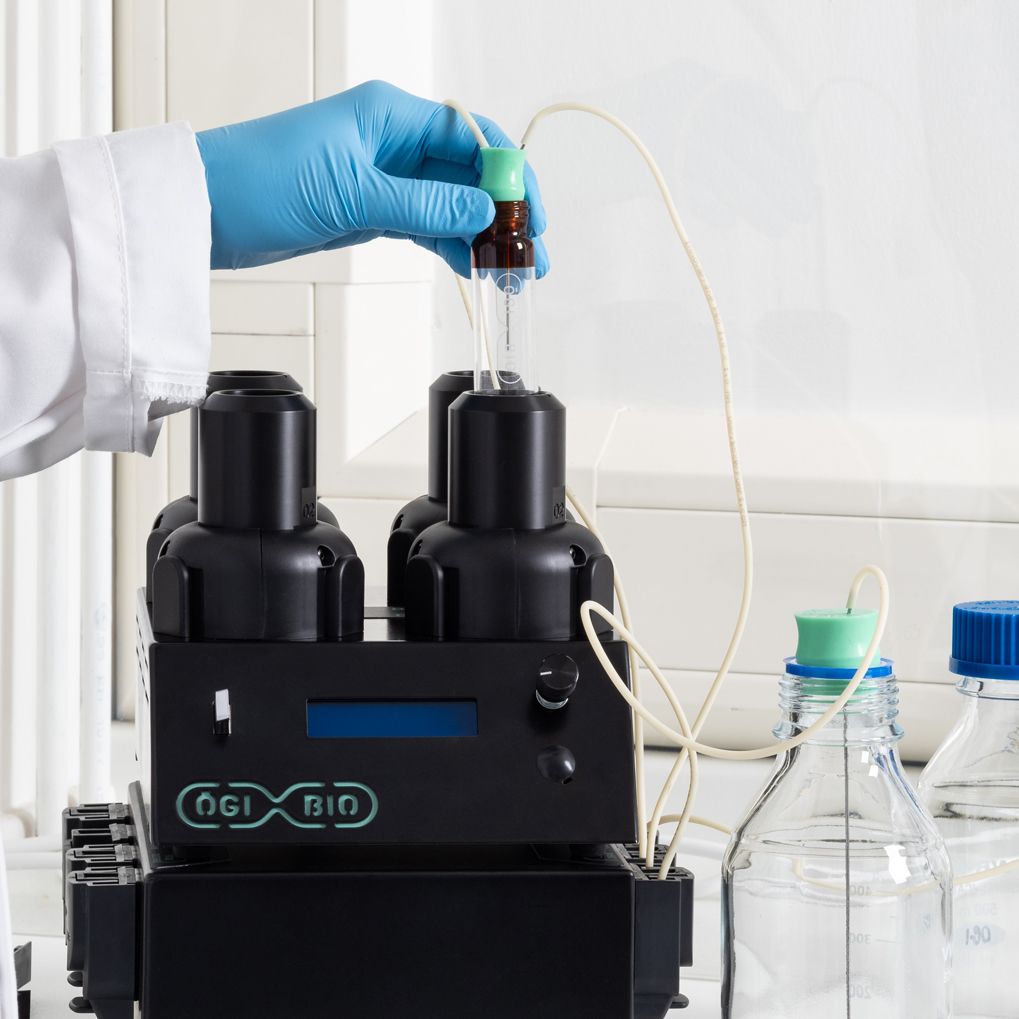 The OGI Bio system fitted with an additional module for liquid control in the bioreactor